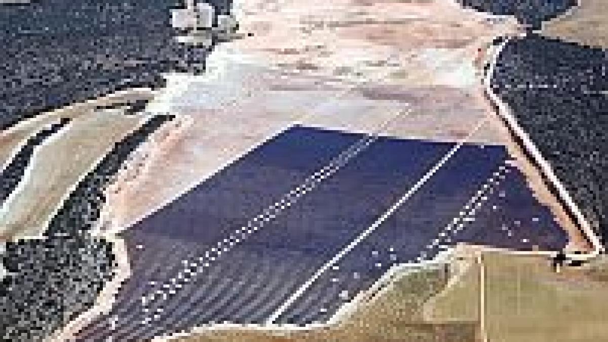 cea mai mare centrala de energie solara va fi mai mare decat 100 de terenuri de fotbal