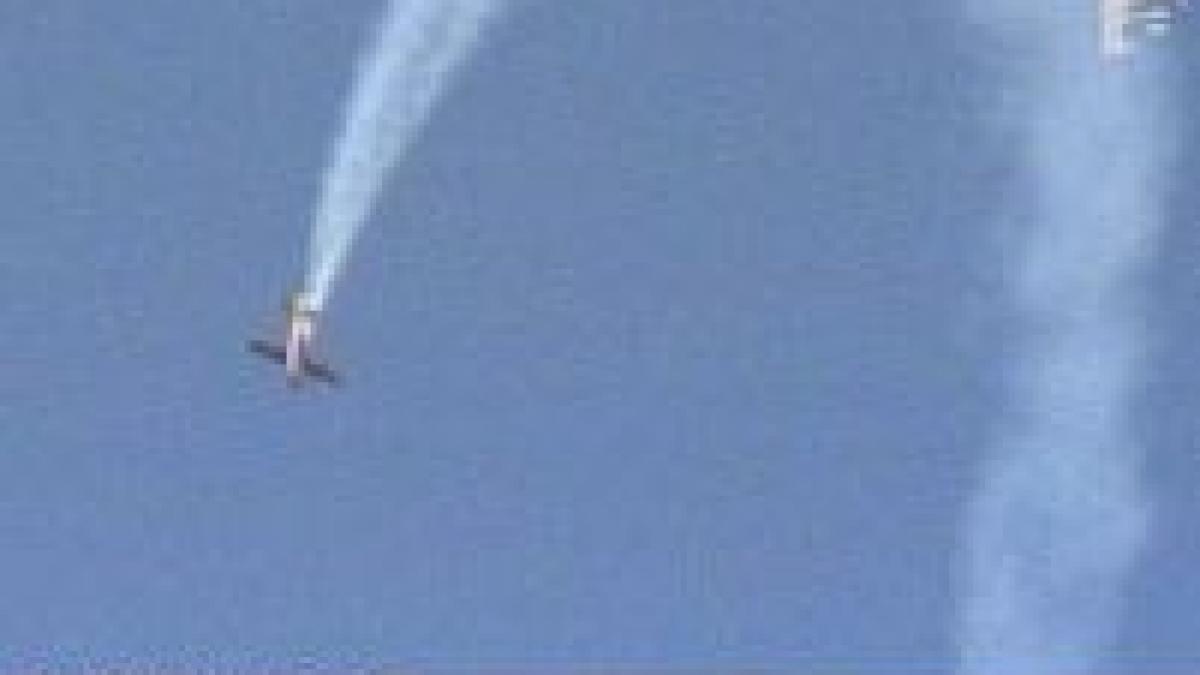 spectacol pe aeroportul din timisoara artistii aerului au incantat sute de iubitori ai avioanelor