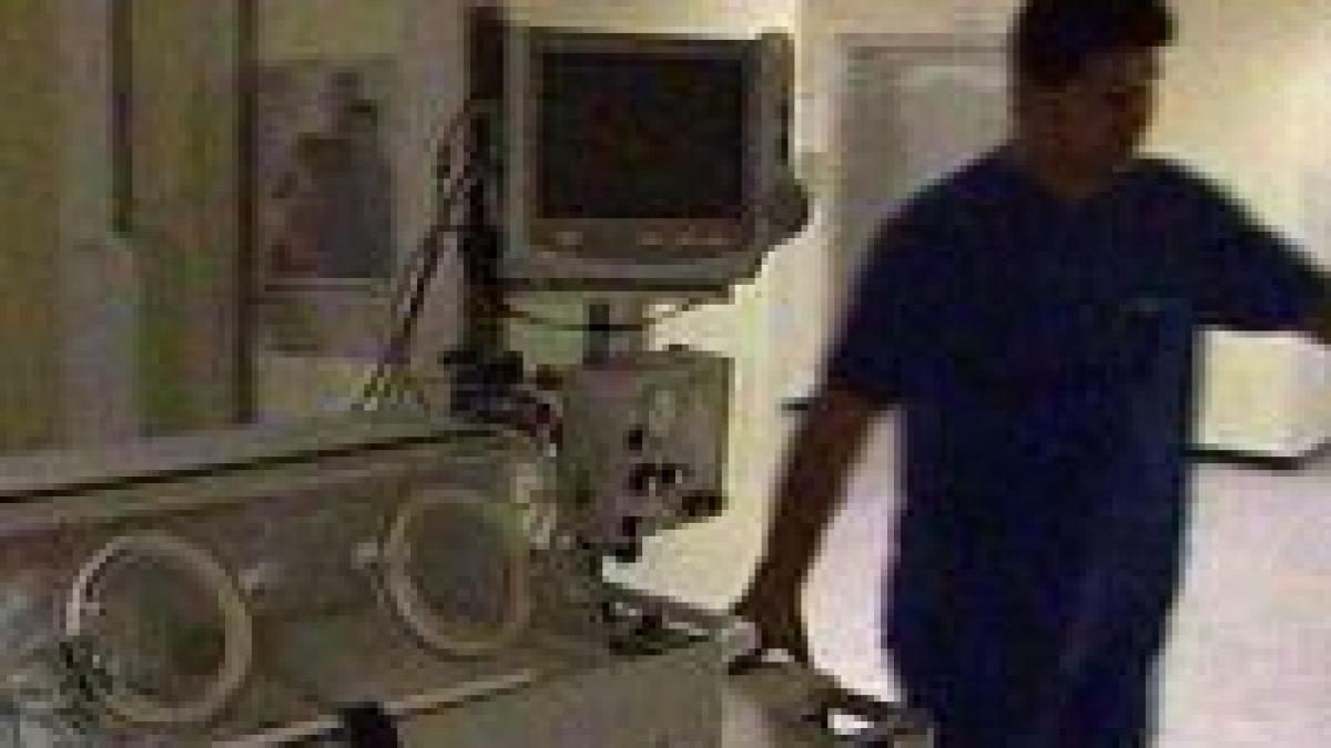 Asistenta care a ars bebeluşii la maternitatea din Giuleşti, penalizată cu 10% din salariu