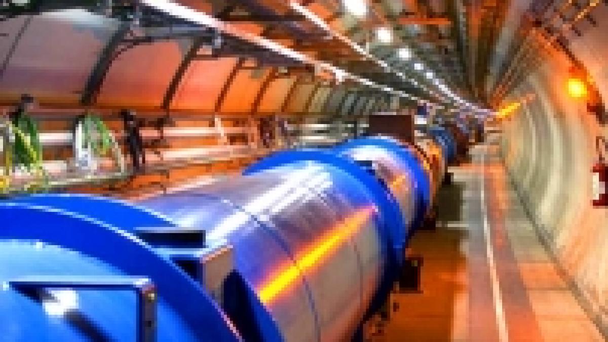 large hadron collider catre primele ciocniri de protoni