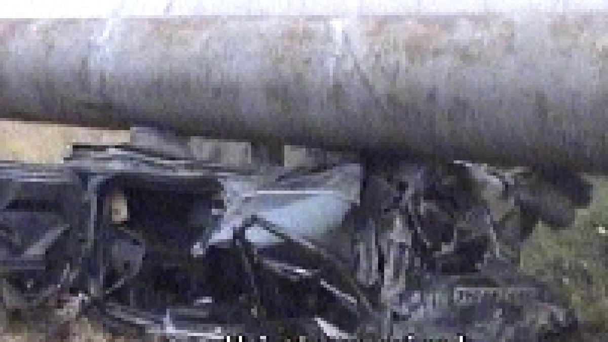 40 000 de lei si 200 de telefoane in masina unor camatari morti intr un accident