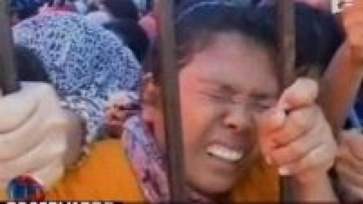 23 de indonezieni au murit calcati in picioare asteptand sa primeasca bani de la bogatasi