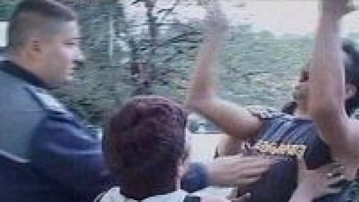 targoviste o familie de rromi a vrut sa l linseze pe soferul care le a accidentat mortal copilul