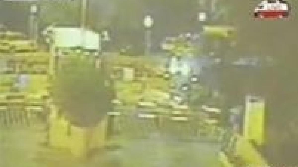 camionul folosit la atentatul sinucigas din pakistan surprins de camerele video