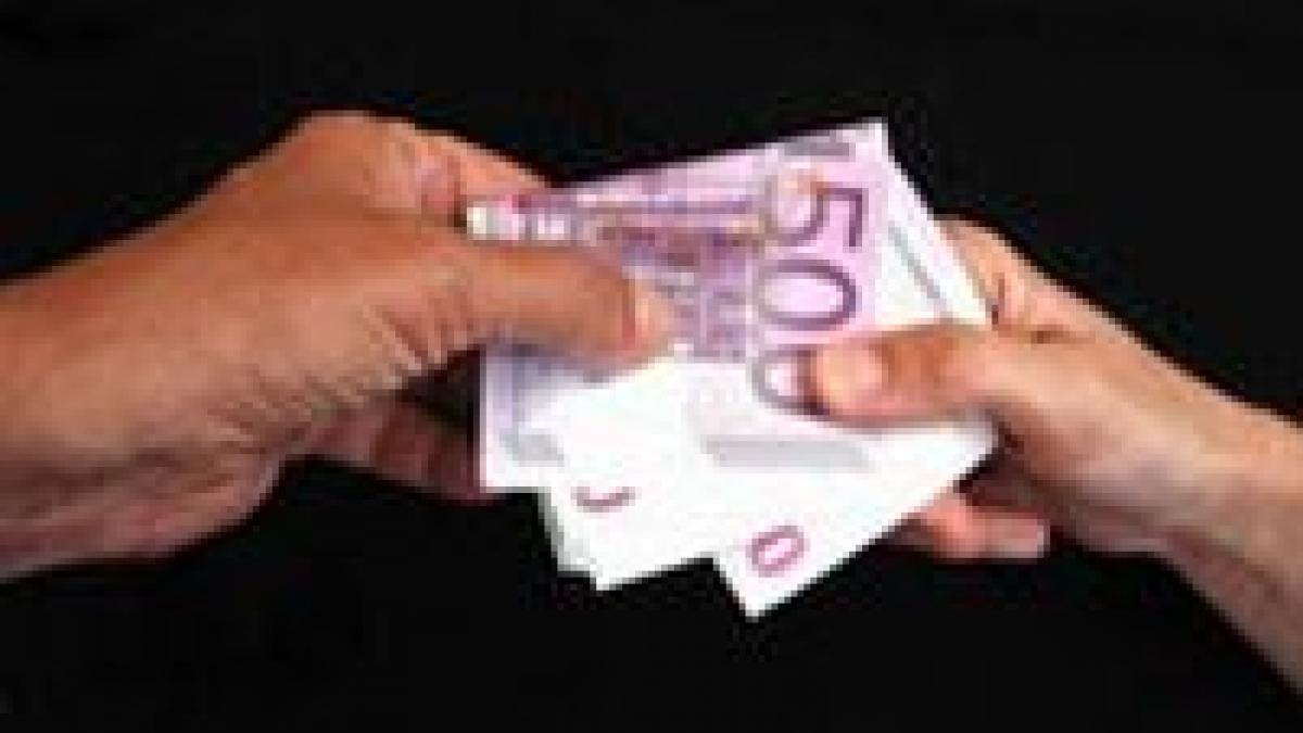 valcea politista suspectata ca a cerut bani mai multor persoane cercetate de politia rutiera