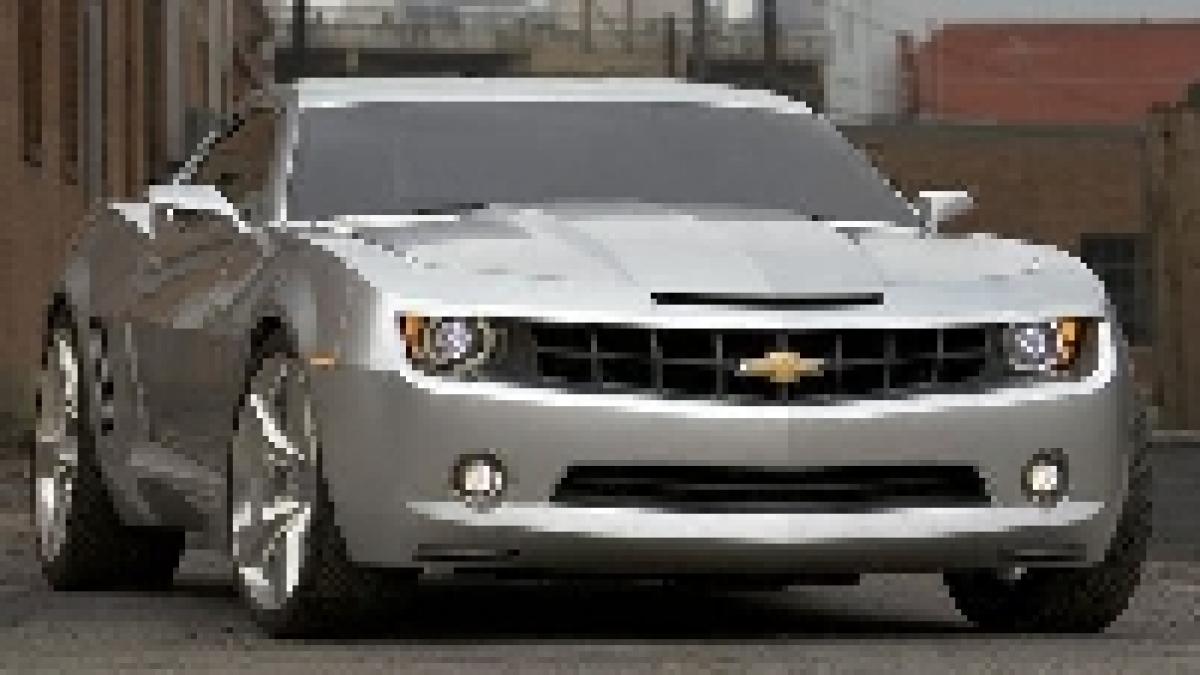 bucuresti un chevrolet a luat foc intr o parcare si a ars in intregime