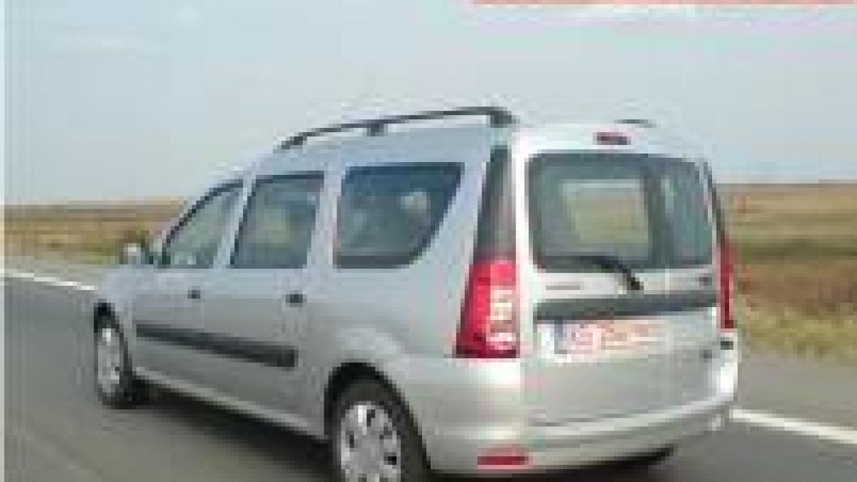 dacia va prezenta la salonul auto de la paris logan mcv facelift si sandero diesel