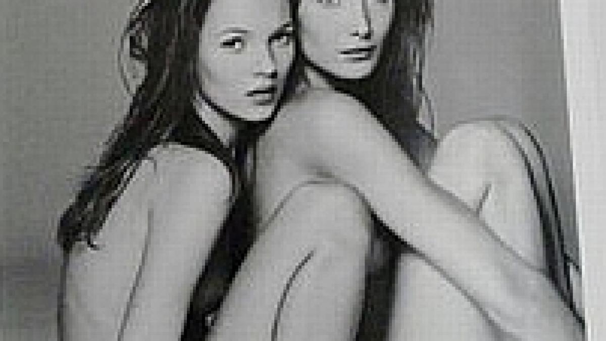 o fotografie nud cu carla bruni si kate moss eliminata misterios dintr o expozitie