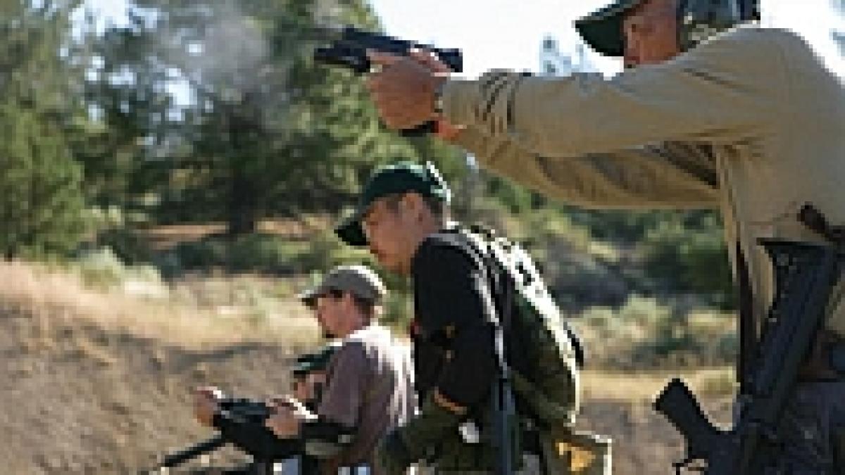 educatie de la politisti zeci de copii din cluj au invatat sa traga cu arma