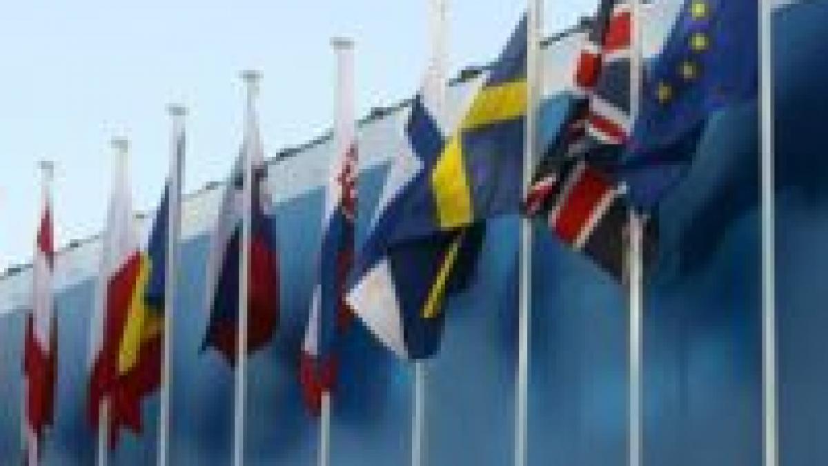 liderii principalelor puteri economice europene s au reunit la un summit pe teme financiare