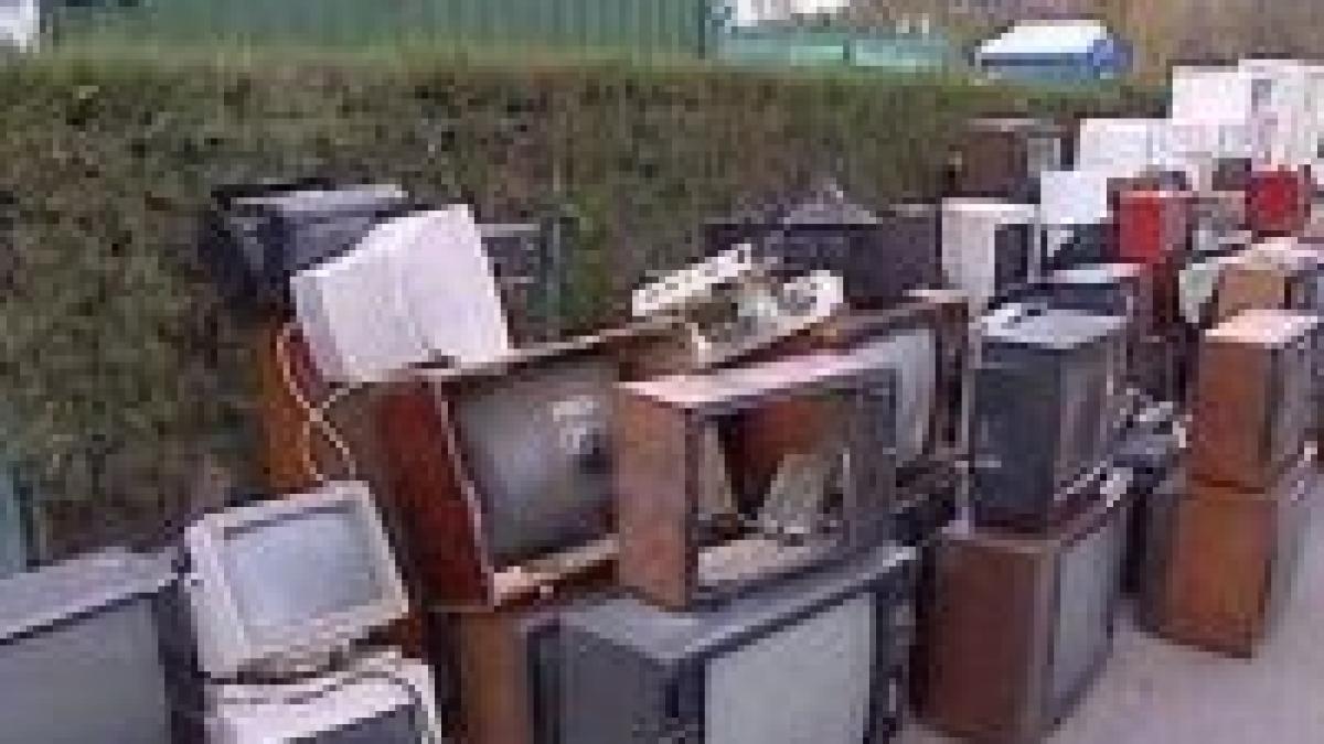 marea debarasare romanii sunt asteptati sa scoata deseurile electrocasnice in fata caselor