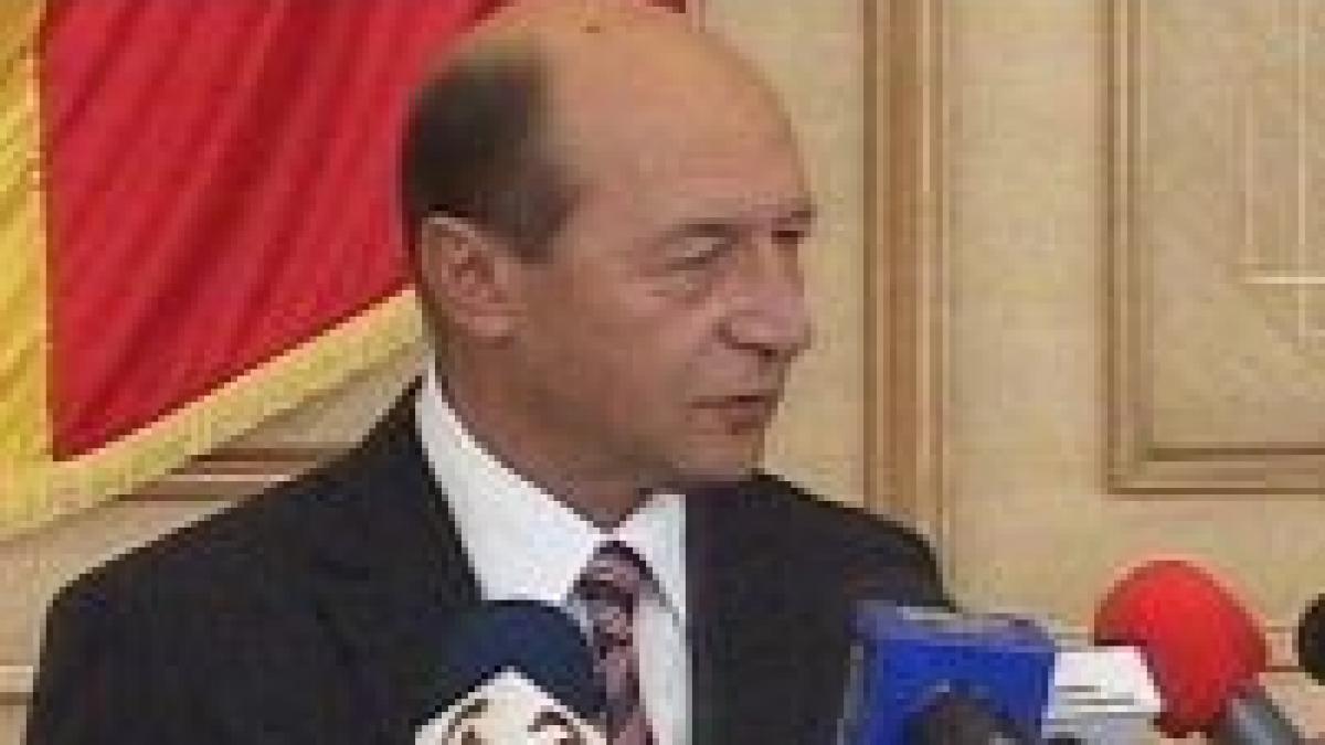 traian basescu i a invitat pe romanii din spania sa se intoarca in tara peste trei ani