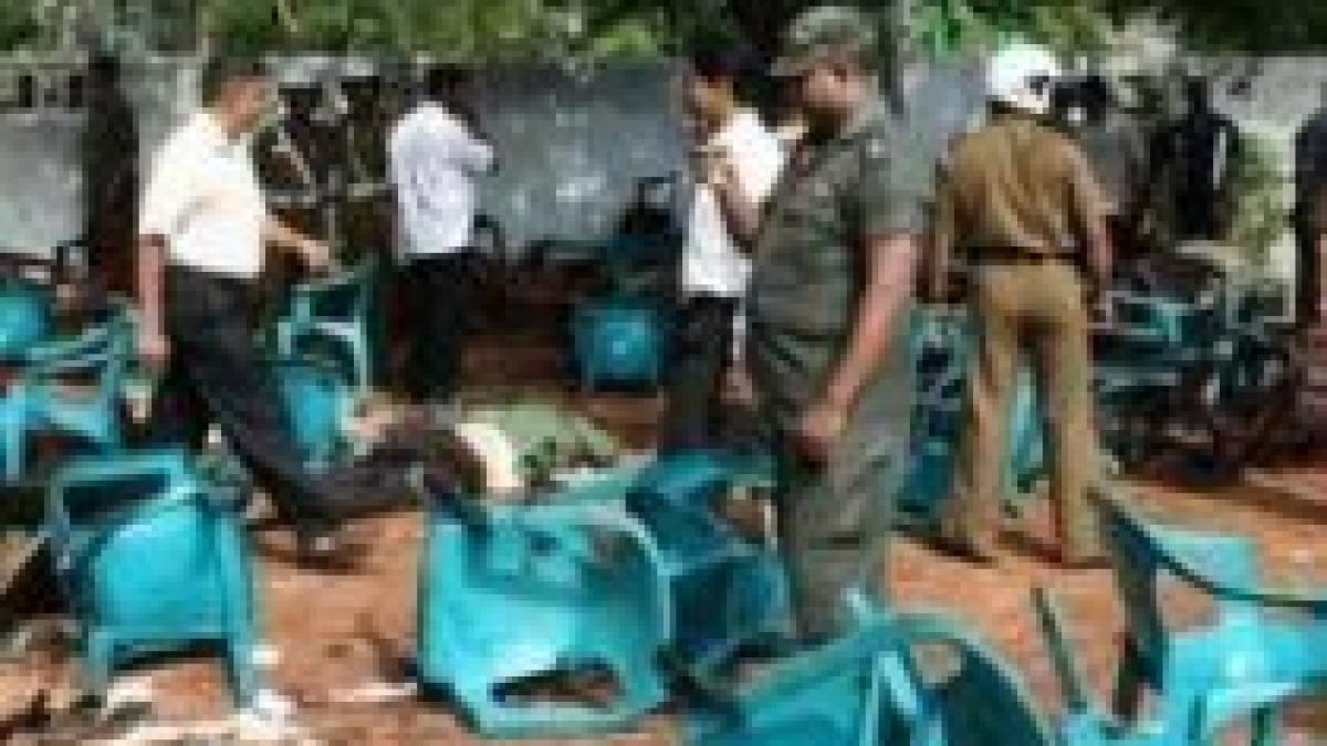sri lanka atentat sinucigas soldat cu 27 de morti si 80 de raniti
