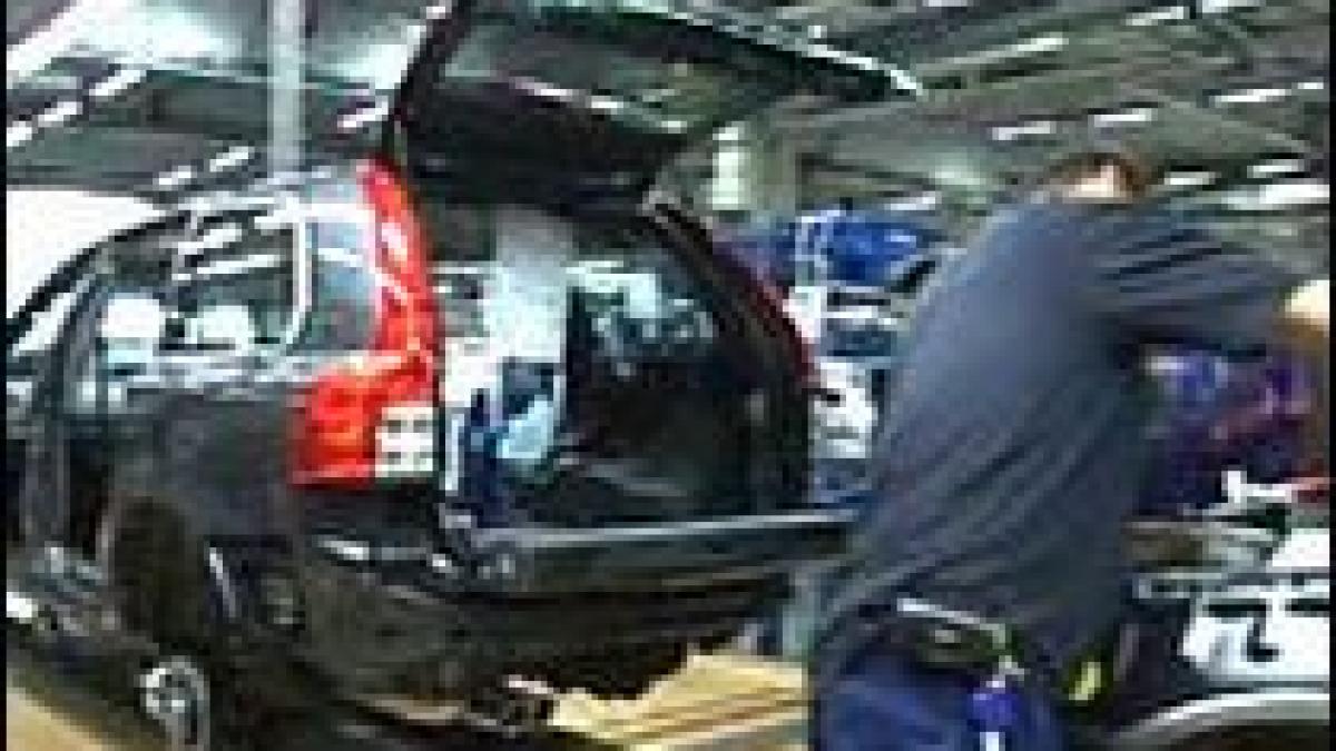 criza financiara afecteaza industria auto volvo ford si opel inchid fabrici si disponibilizeaza