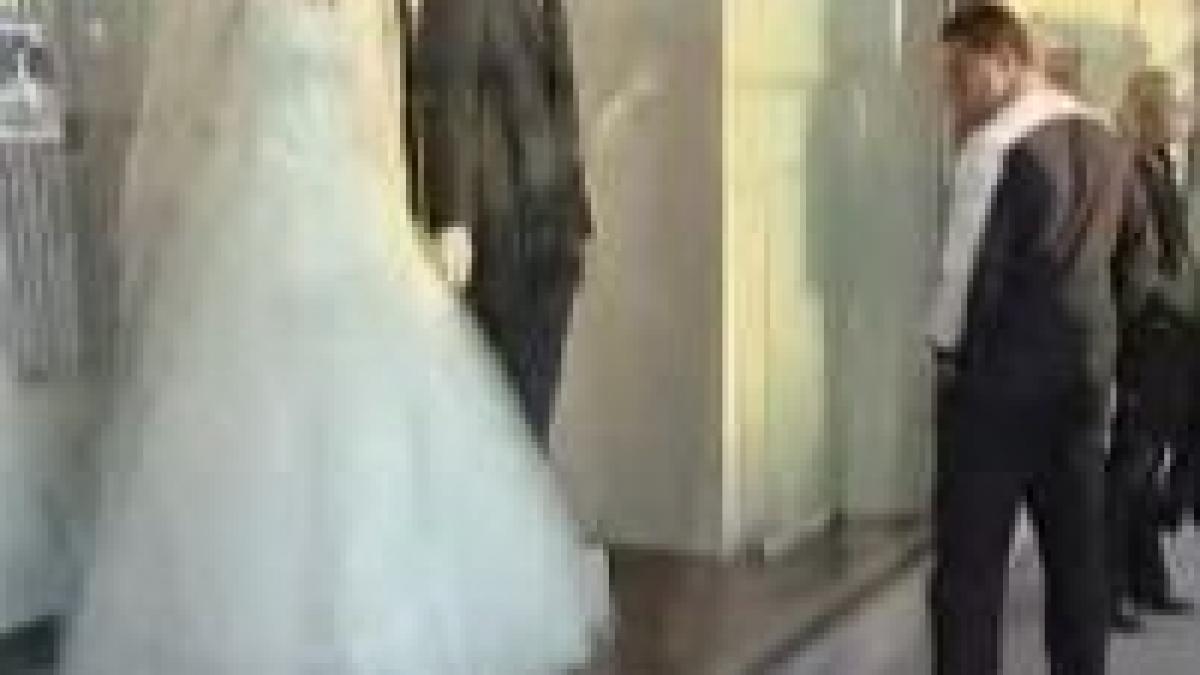 tot mai multi tineri din marile orase aleg sa traiasca in singuratate