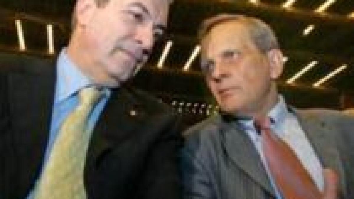 stolojan premierul minte cand spune ca nu mai are bani pentru profesori si pensii