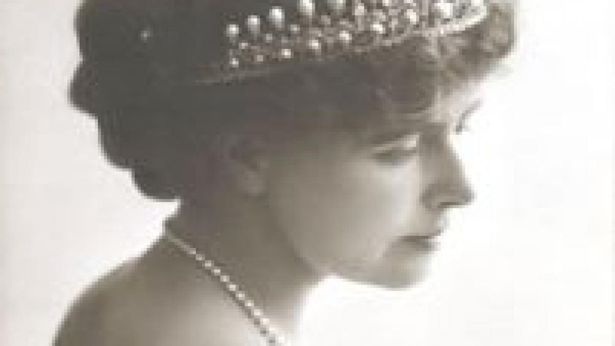 regina maria omagiata la muzeul national de istorie