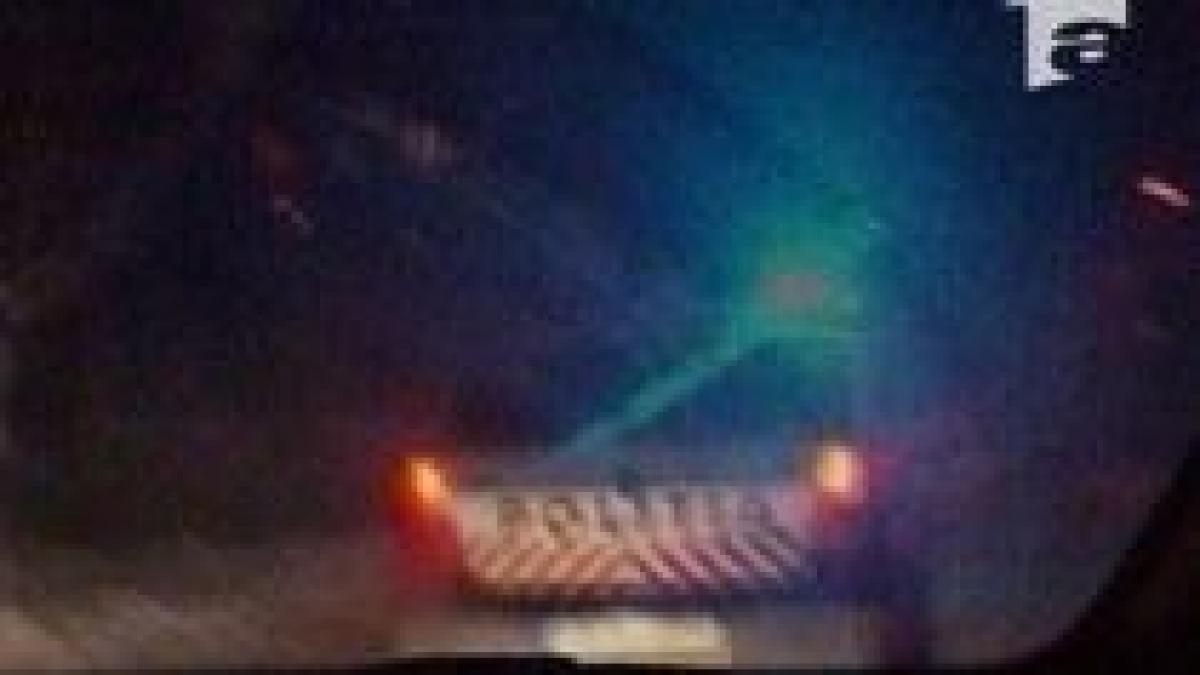 urmarire ca in filme pe soselele din vrancea un sofer de 19 ani a spart doua baraje de politie video