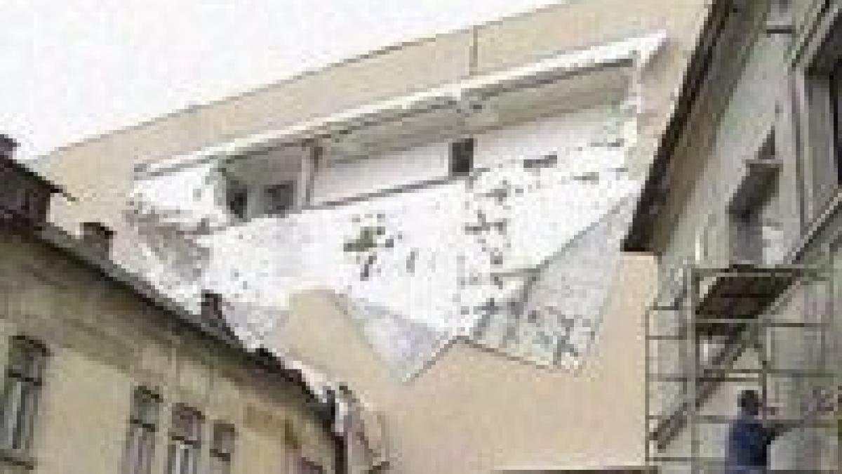 explozie puternica soldata cu doi raniti intr un imobil din cluj napoca