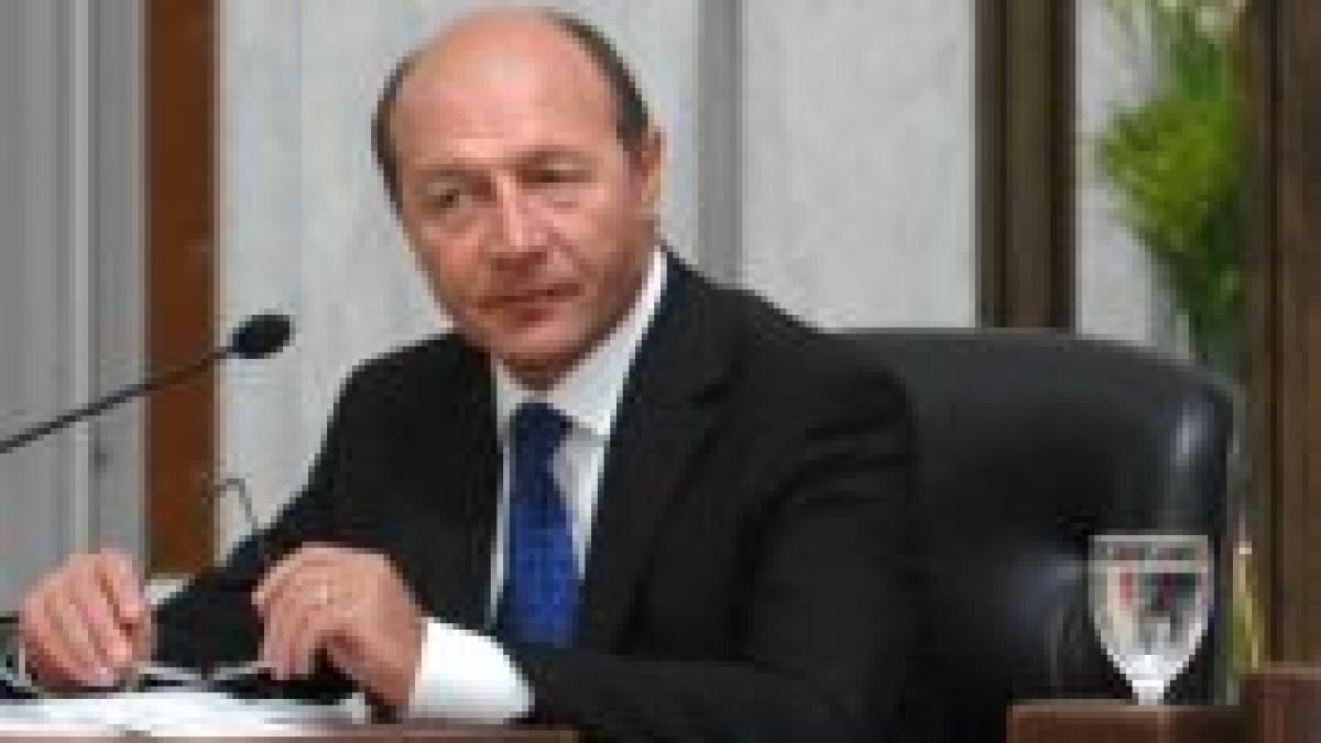 silviu prigoana basescu va promulga legea privind salariile profesorilor