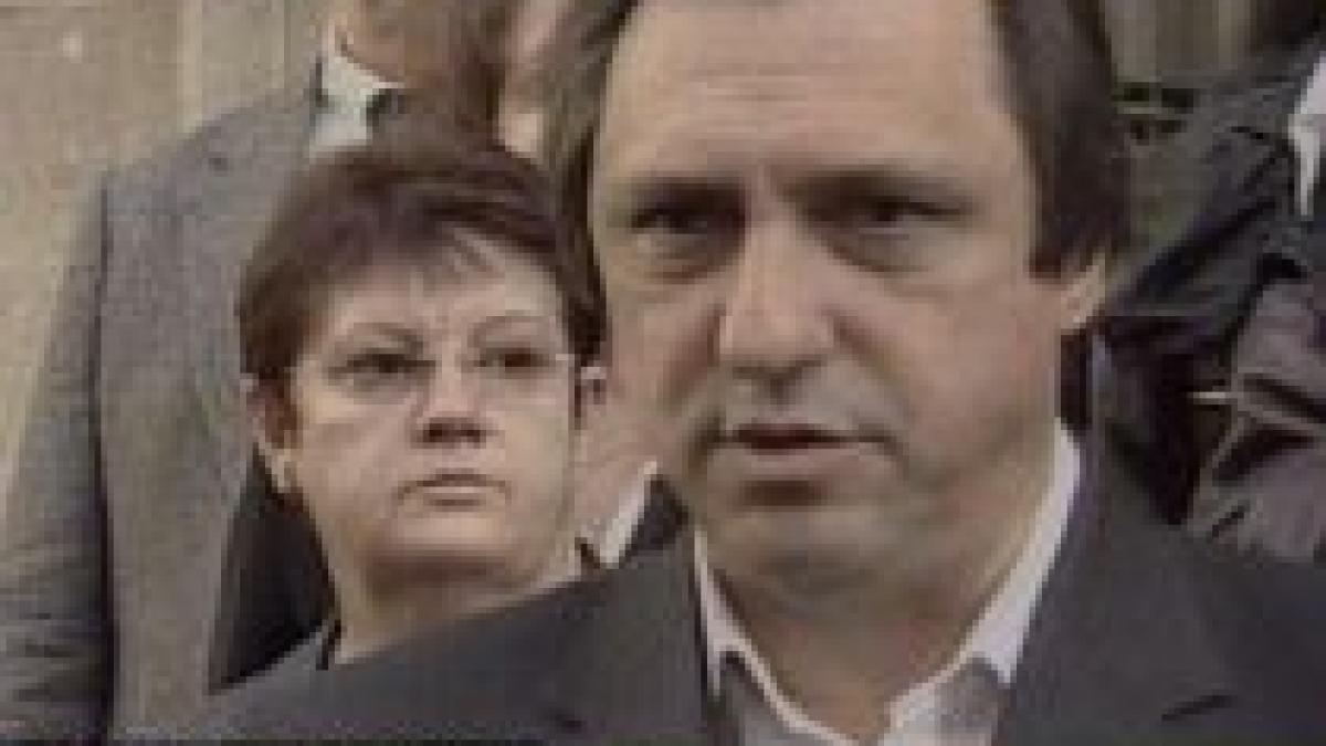 sindicalistii de la sanitas ameninta cu greva generala