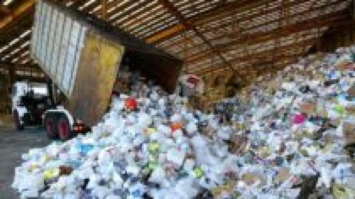 sua si italia vor sa faca bani din gunoaiele romanilor