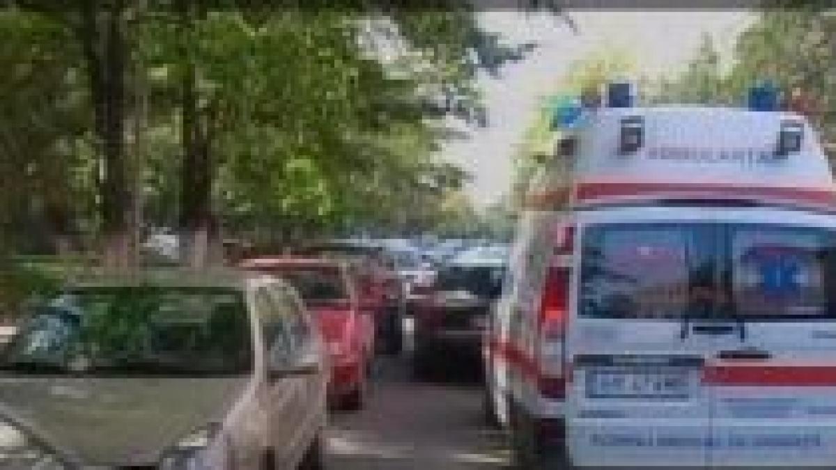 arad masinile parcate ilegal blocheaza accesul salvarilor