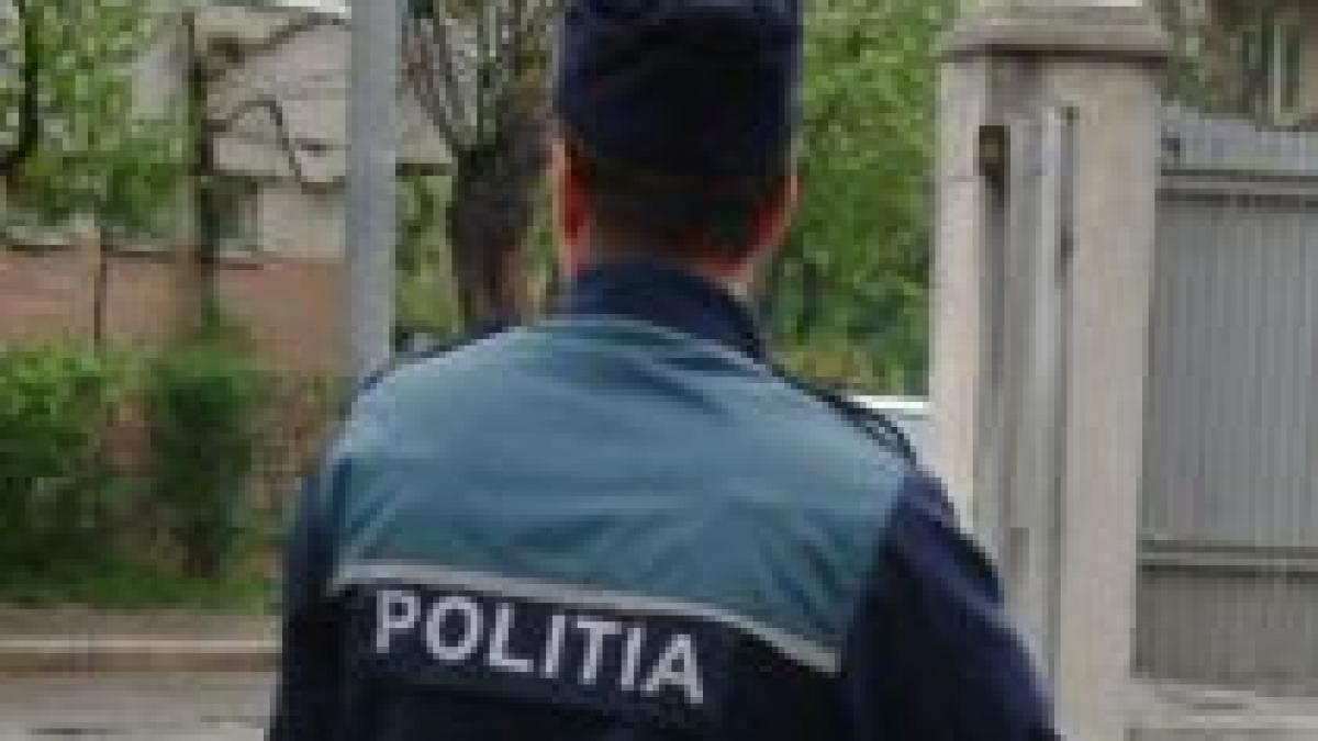 timisoara un politist este acuzat de proxenetism si trafic de minori