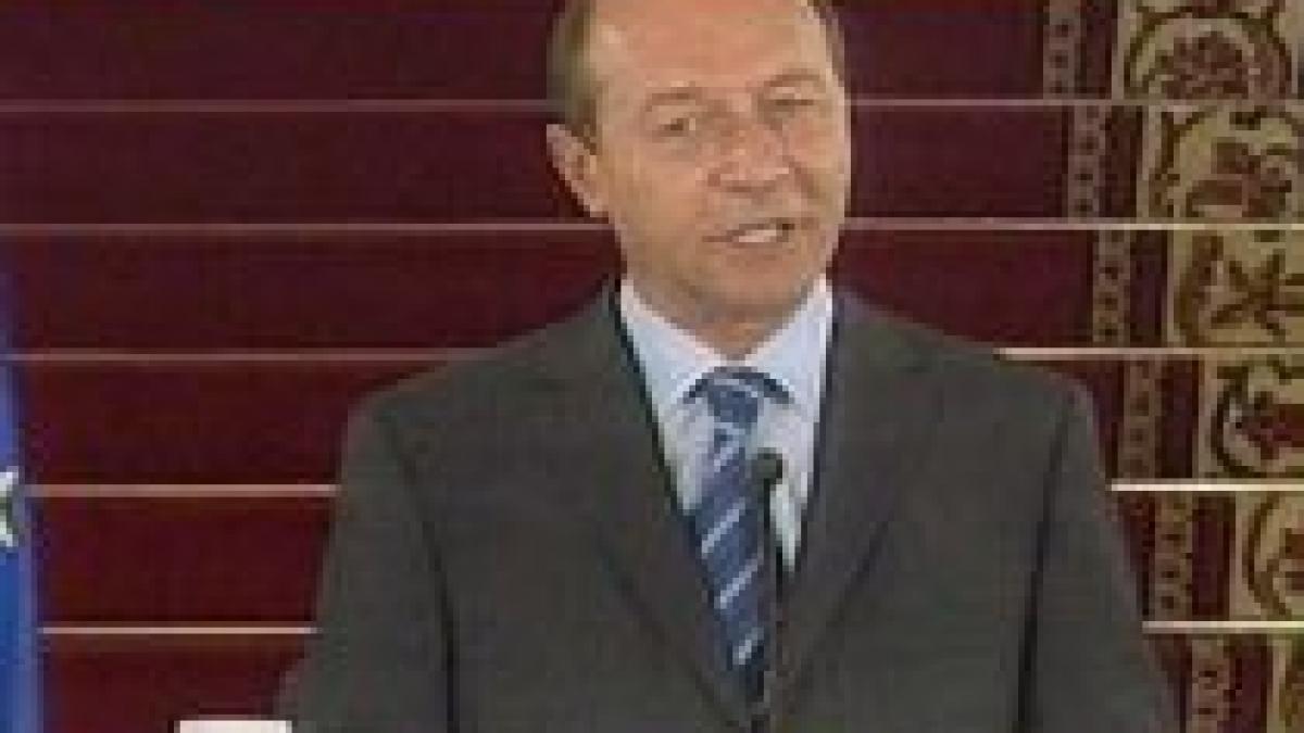 basescu a promulgat legea salarizarii profesorilor va ingheta guvernul salariile