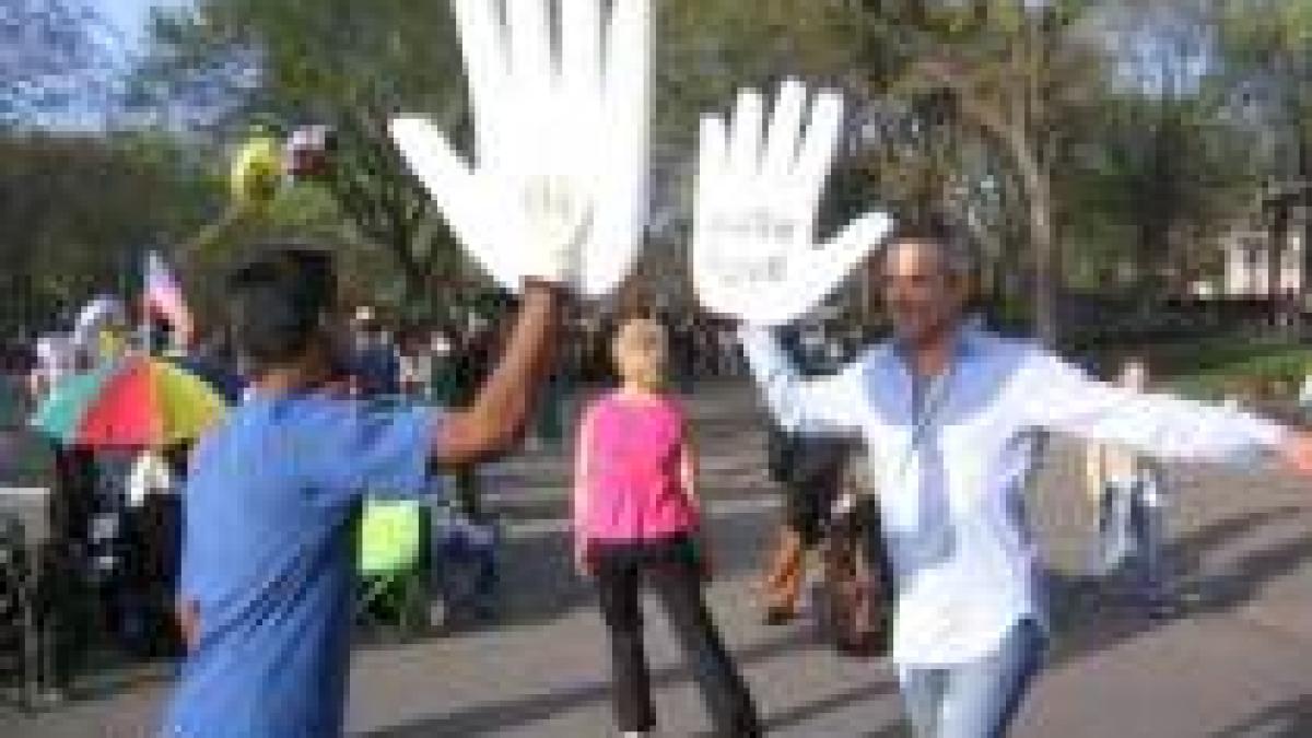 care este noul imn al stelistilor cititi glume pe seama rezultatului cu lyon