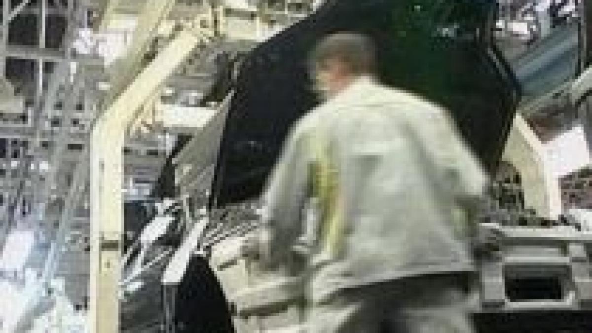 proteste la o fabrica renault din franta dupa ce o mie de muncitori au fost disponibilizati