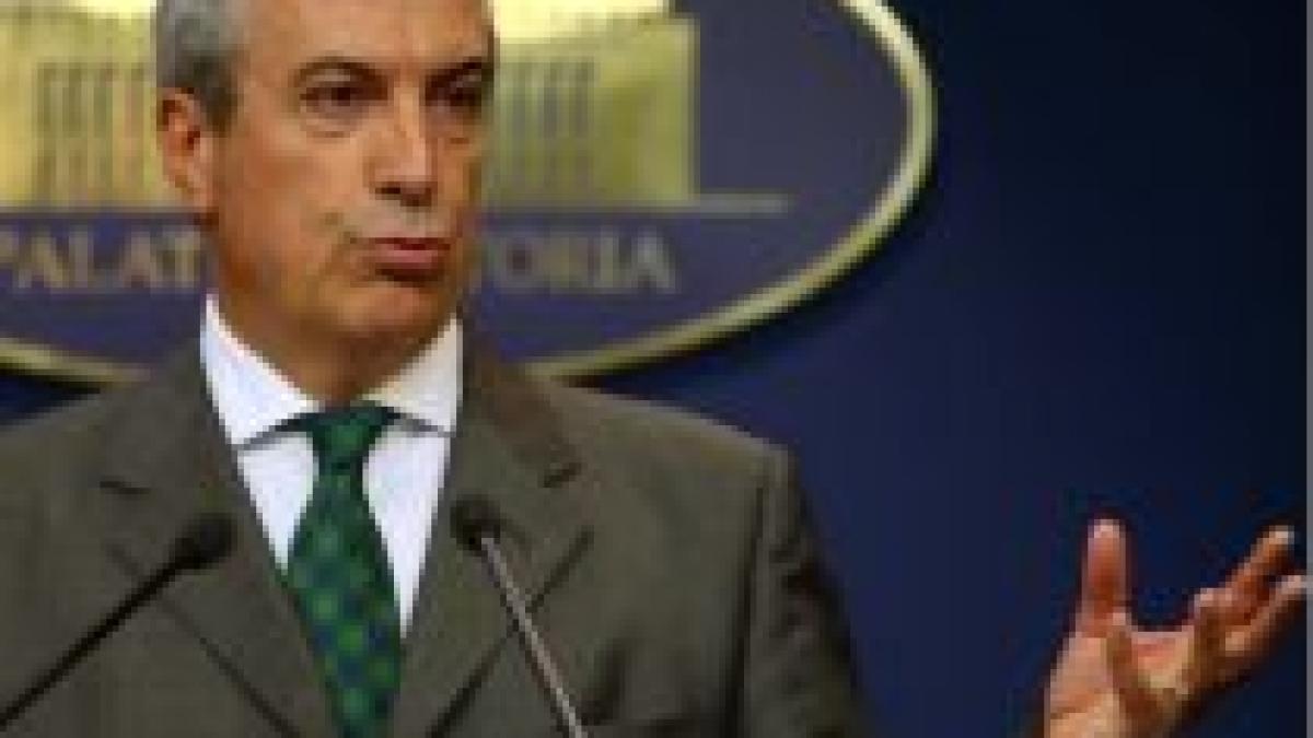 basescu premierul tariceanu manipuleaza opinia publica