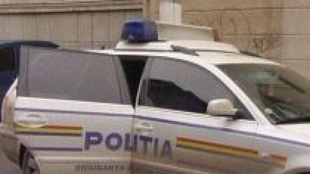 suparat pe traian basescu un barbat a spart geamurile de la dna cu bolovani