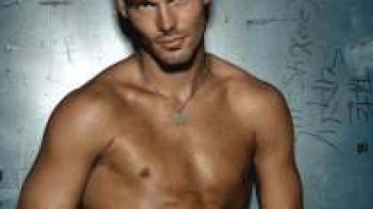 ljungberg va juca in sua pentru o echipa fara antrenor si cu 4 jucatori in lot