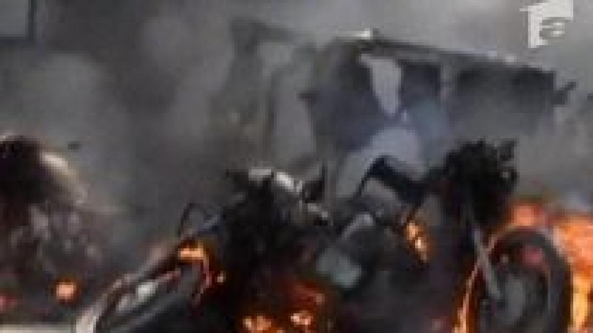 india 76 de morti si 300 de raniti in urma mai multor explozii provocate de teroristi