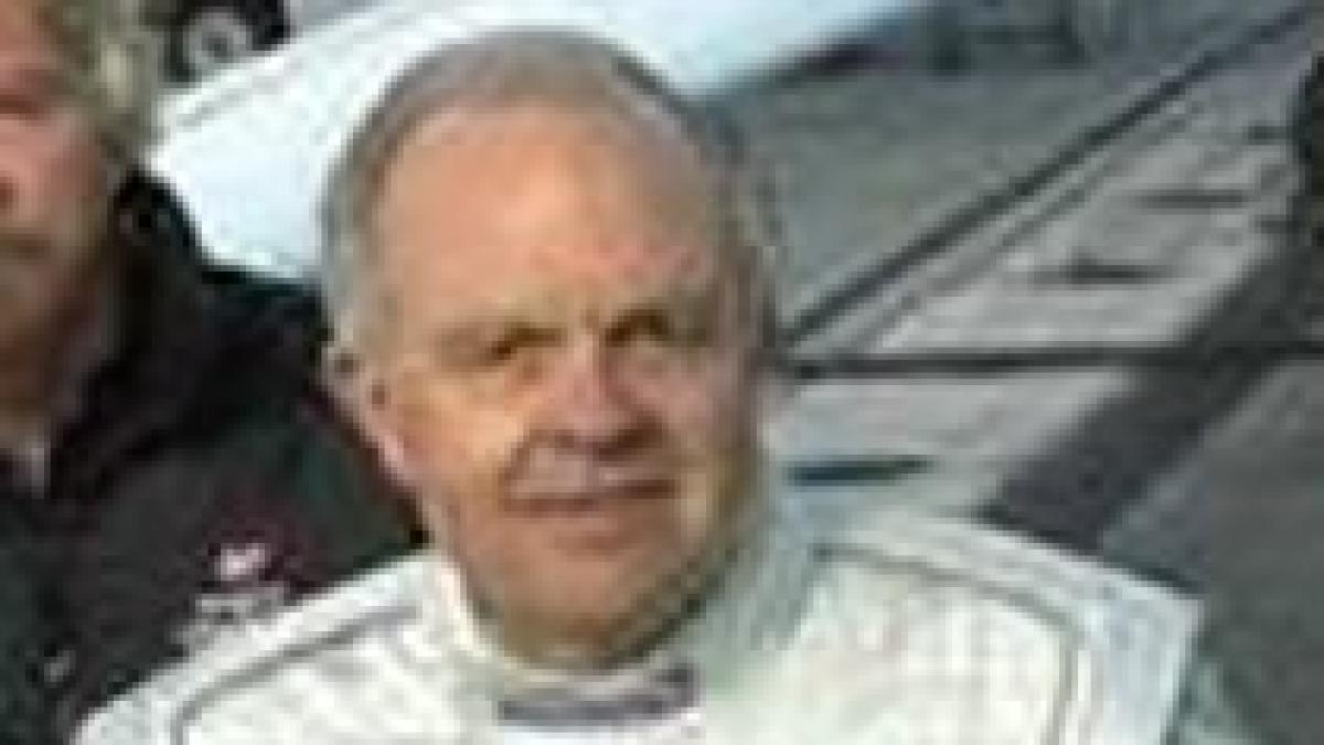 misterul disparitiei lui steve fossett doua oase umane gasite langa avionul prabusit