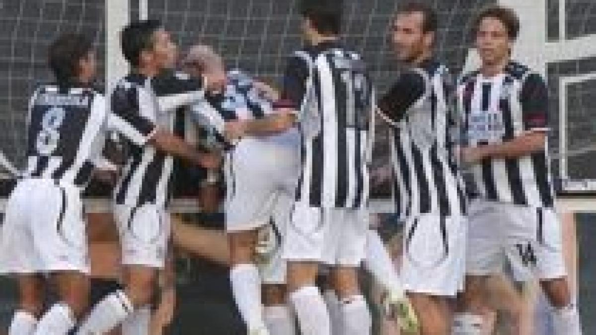 codrea castiga duelul cu mutu in serie a siena fiorentina 1 0