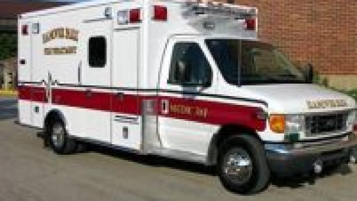 constanta echipaj al ambulantei batut de familia unui pacient