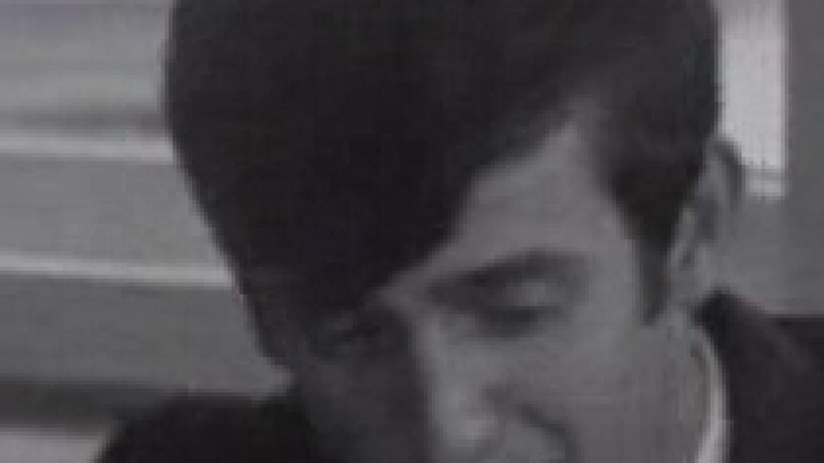 mircea dinescu recitand la 17 ani calule se roaga troia iti dau fan da mi 6 6 video