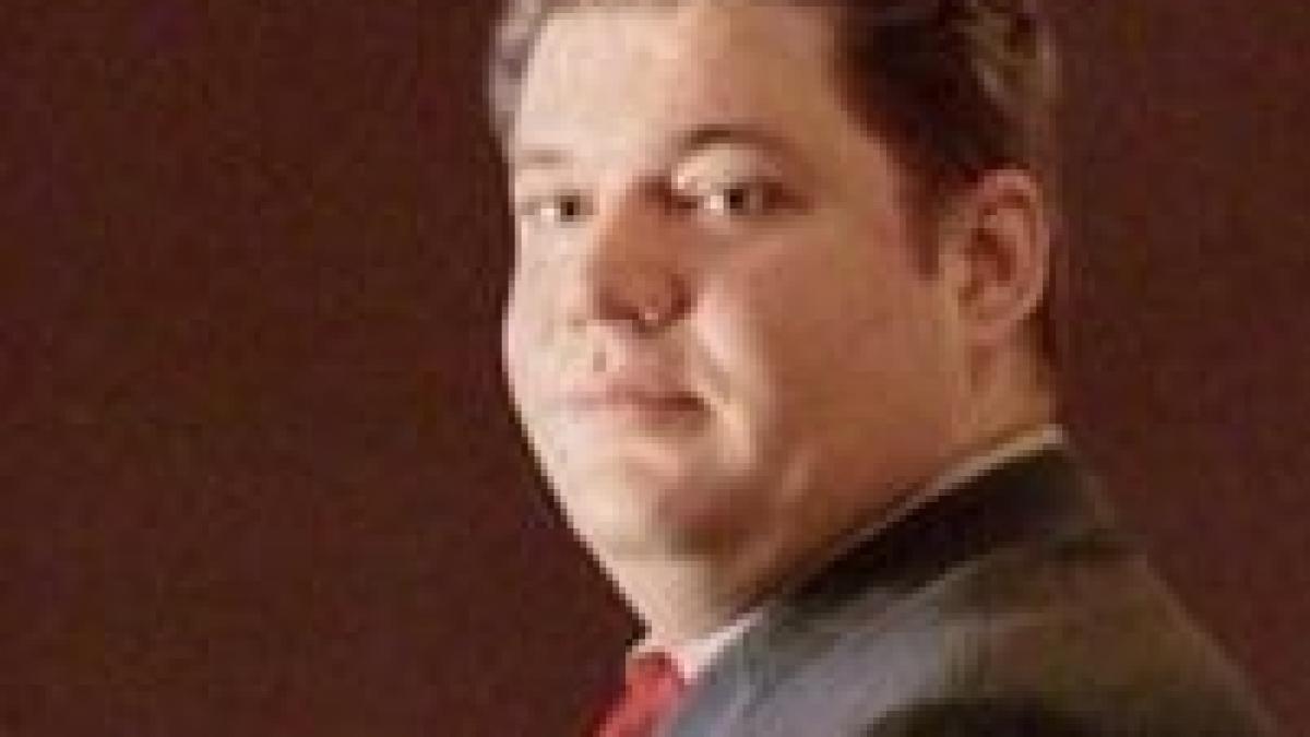 prima victima in scandalul dobanzilor directorul trezoreriei unicredit tiriac bank a demisionat