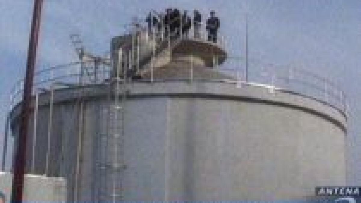 explozie puternica la statia de epurare a apei din satu mare doi muncitori au fost raniti