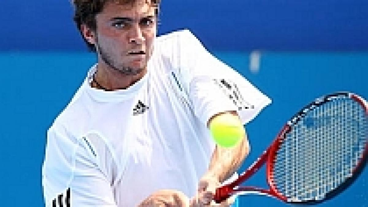 gilles simon produce surpriza la masters cup victorie in fata lui federer