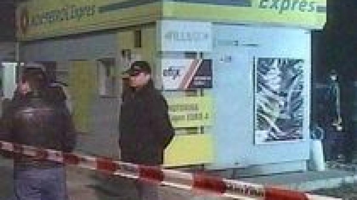 jaf cu cutite si bate la o statie de benzina din moreni