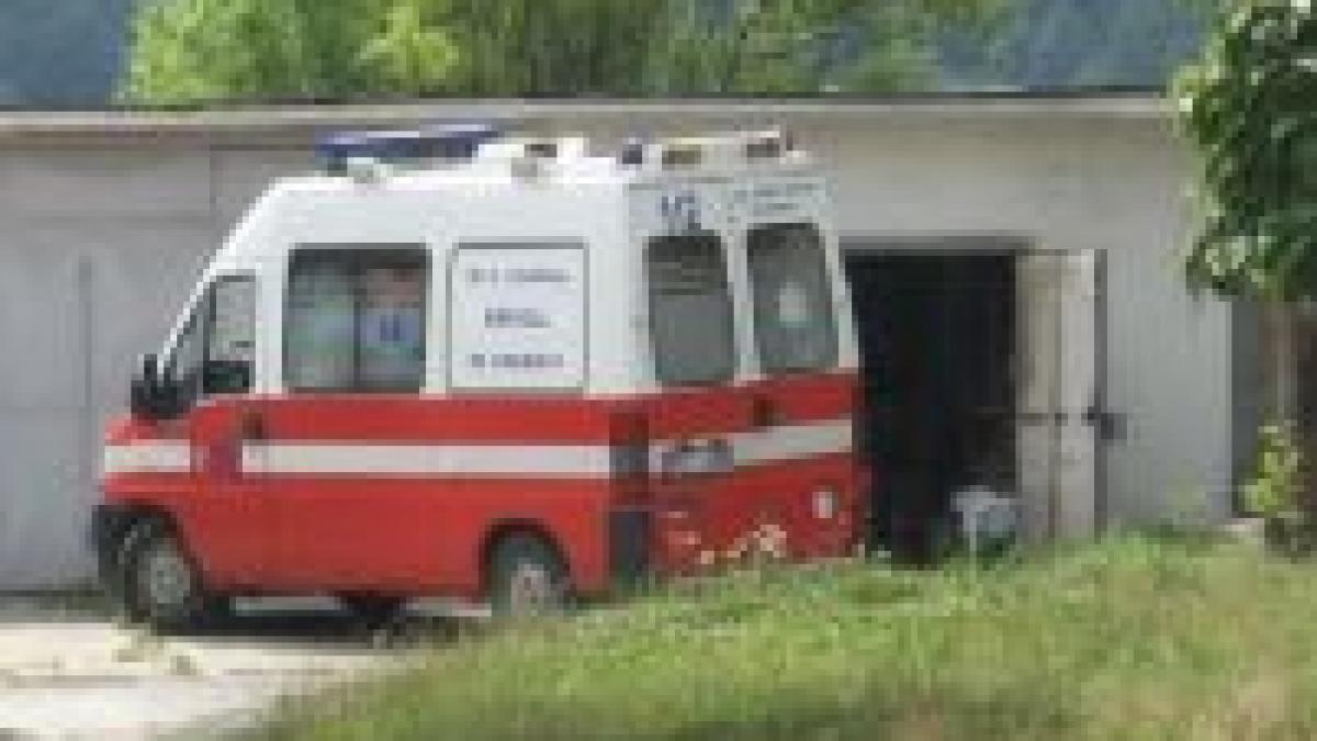 videonews ro ambulantele din petrosani in garajele personale ale angajatilor