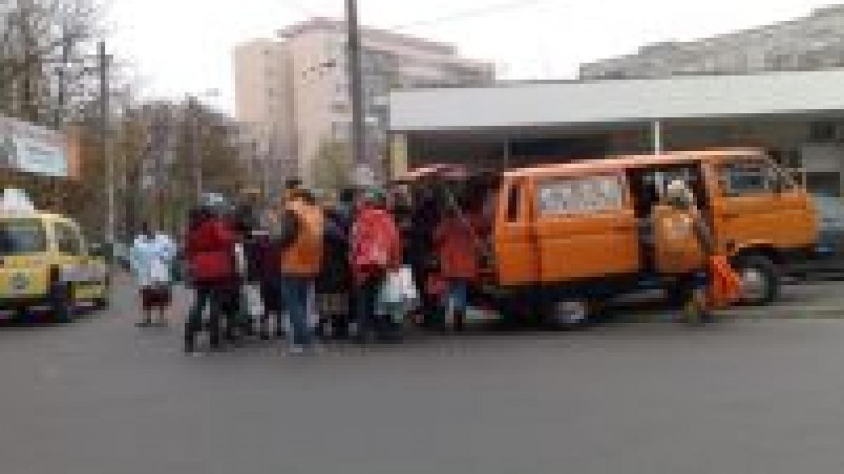 videonews ro imagini de la cititori pomana electorala in cartierul pajura