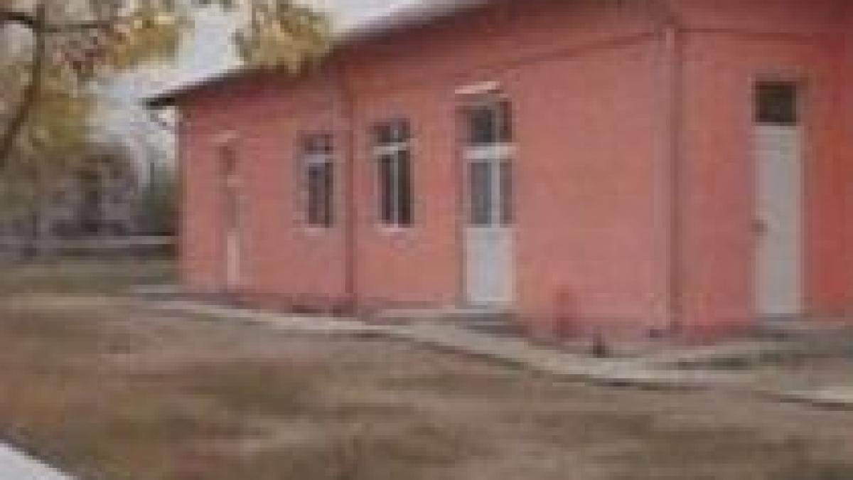 elevii din barla intoxicati cu antigel vor fi externati luni