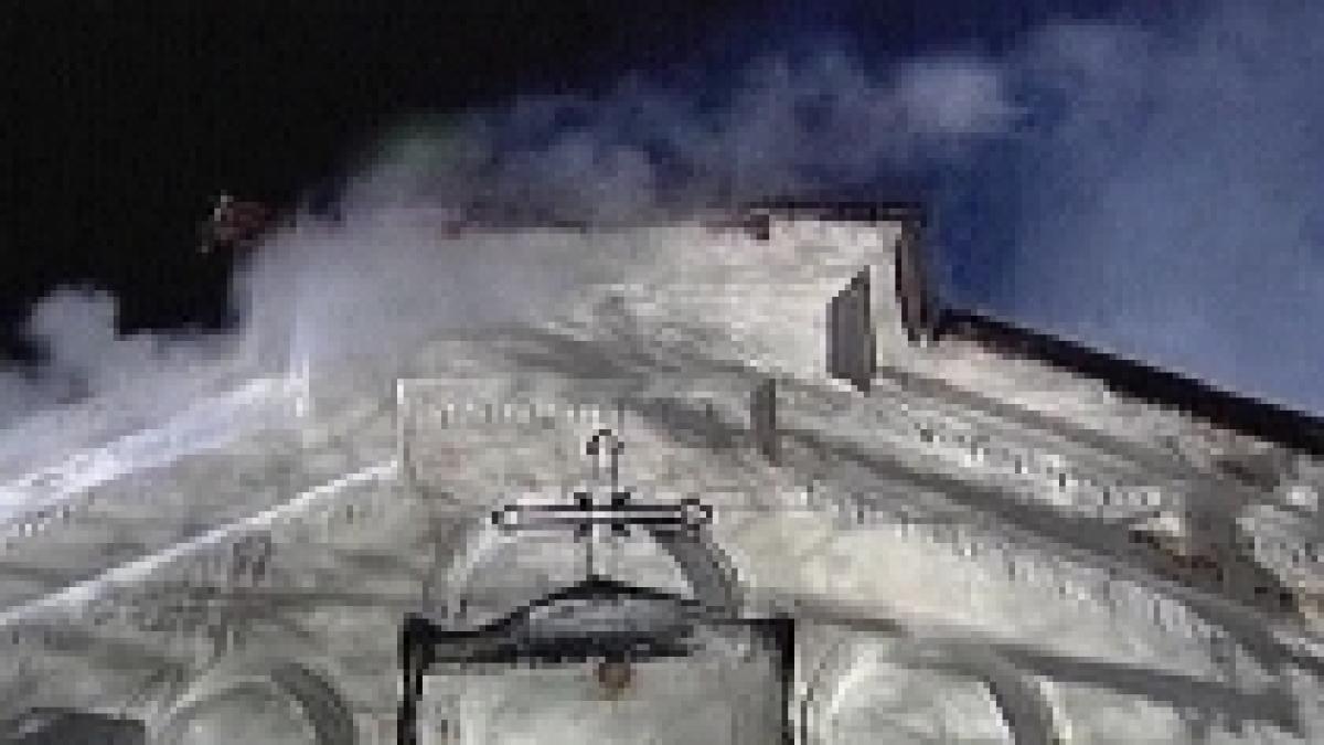 giurgiu biserica de patrimoniu mistuita de flacari