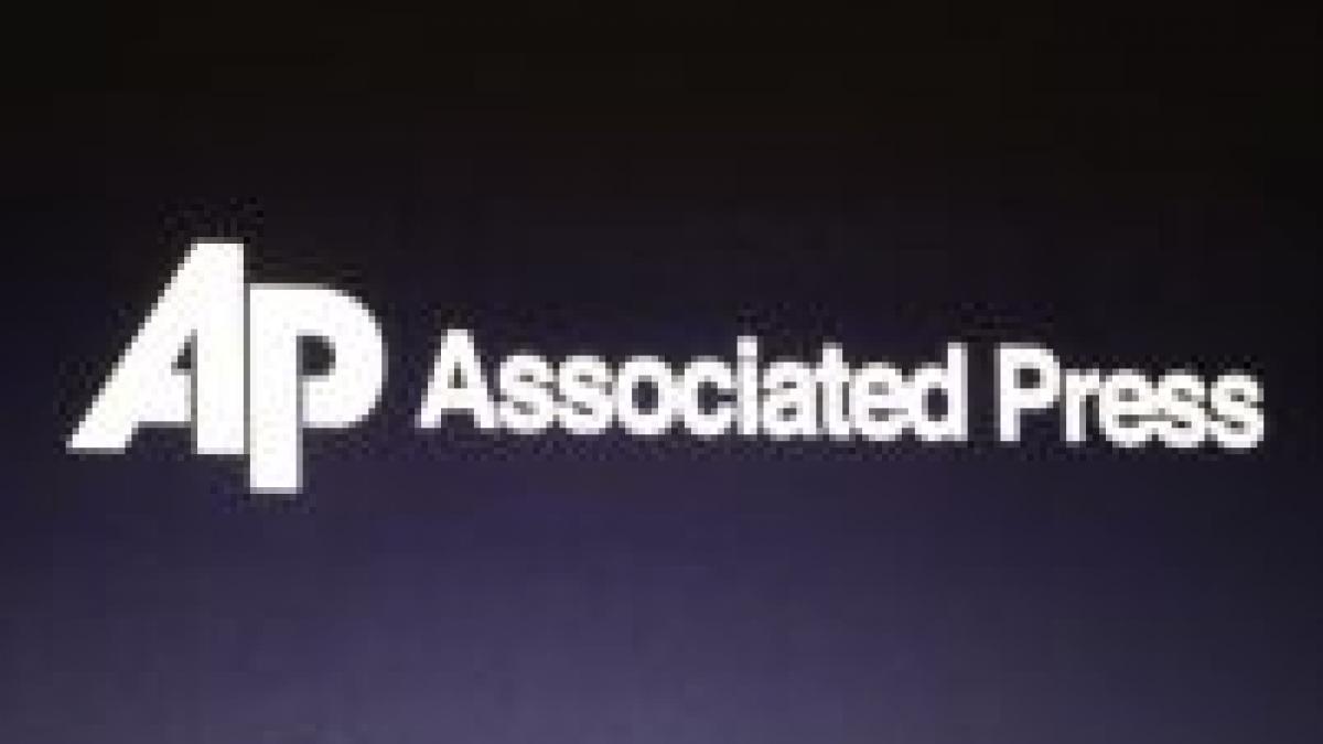 associated press va concedia 10 din angajati in 2009