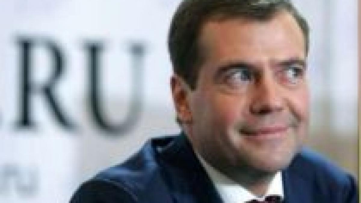 rusia mandatul presedintelui medvedev prelungit de la patru la sase ani