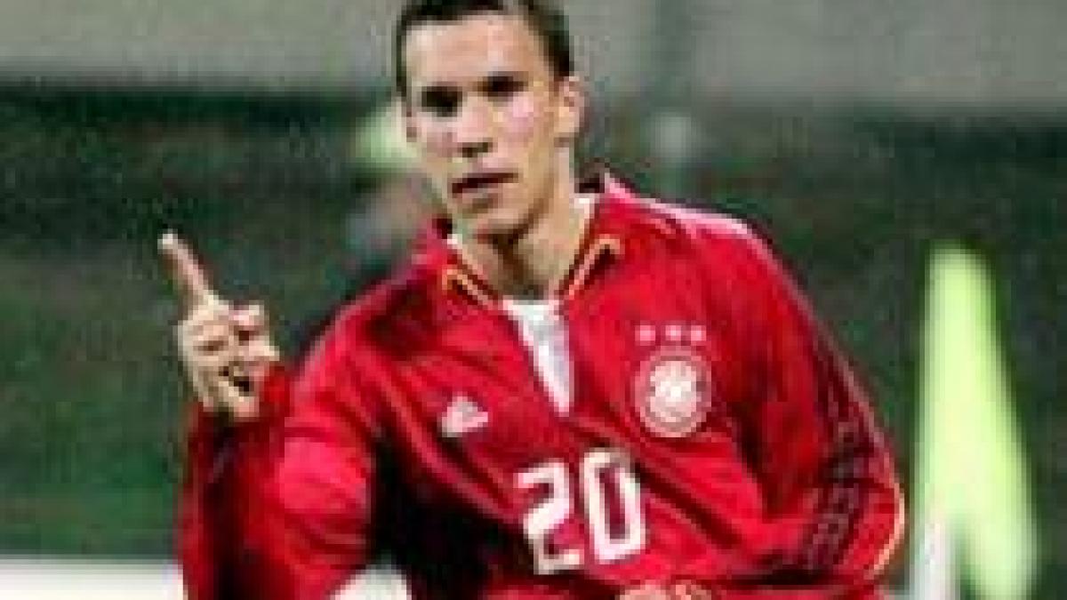 adversar liga campionilor podolski ar putea rata meciul cu steaua